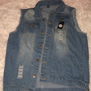 Distress jean vest